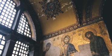 ayasofya-nerede-hacli-seferlerinde-yagmalanan-ayasofyanin-tarihi-ve-bilinmeyenleri-6SvuTZpU.jpg